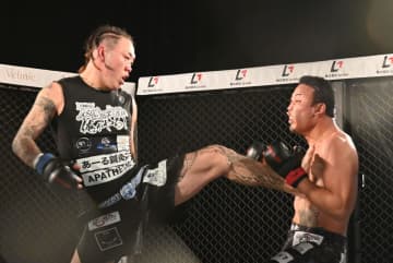 BD壮絶殴り合い sakkkiがメカ君撃破！3月名古屋で格闘家・白川陸斗に挑戦へ 白川は制裁宣言「そんな甘い世界ちゃうからな」