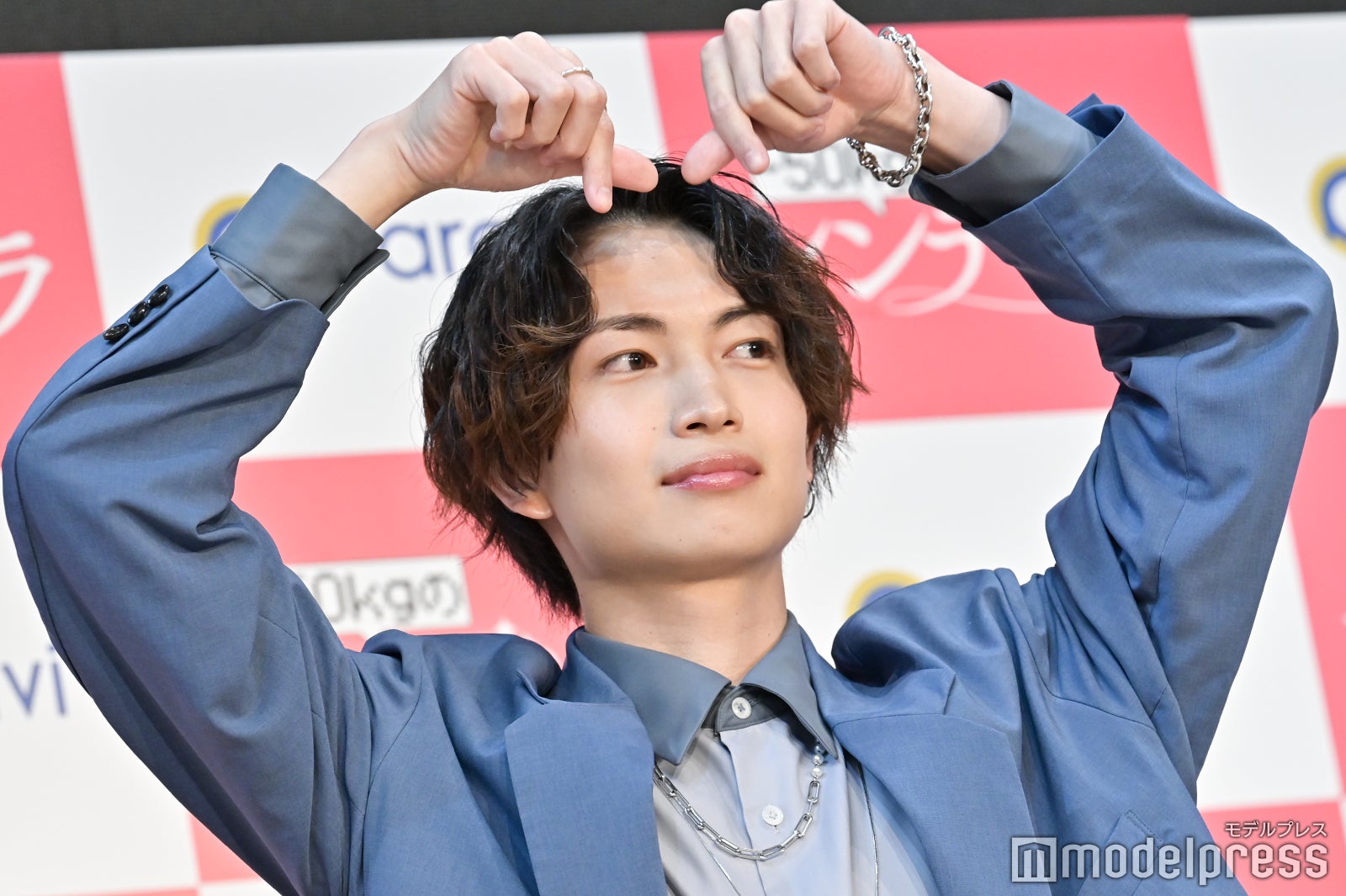 綱啓永 （C）モデルプレス