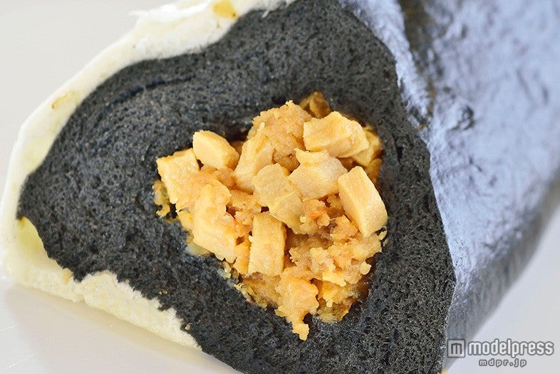 ツートーンギョウザドッグ（中身）（C）Disney