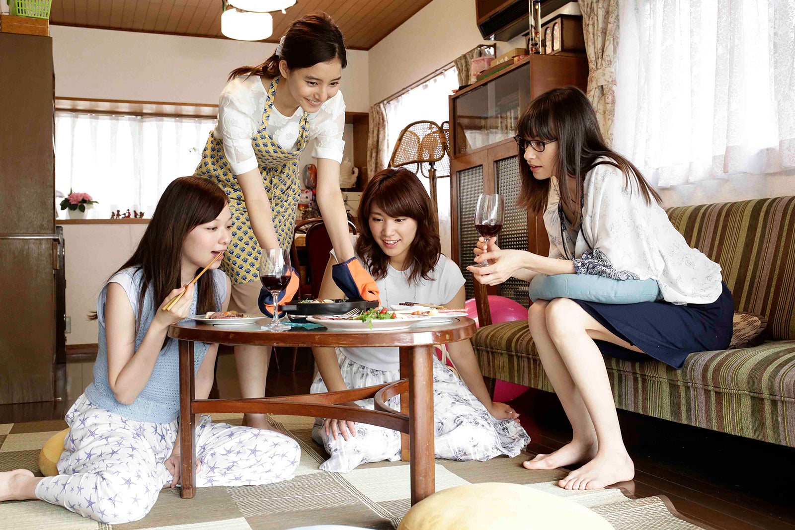 女子たちの本音がさく裂するドラマ『ラブラブエイリアン』（画像提供：フジテレビ）