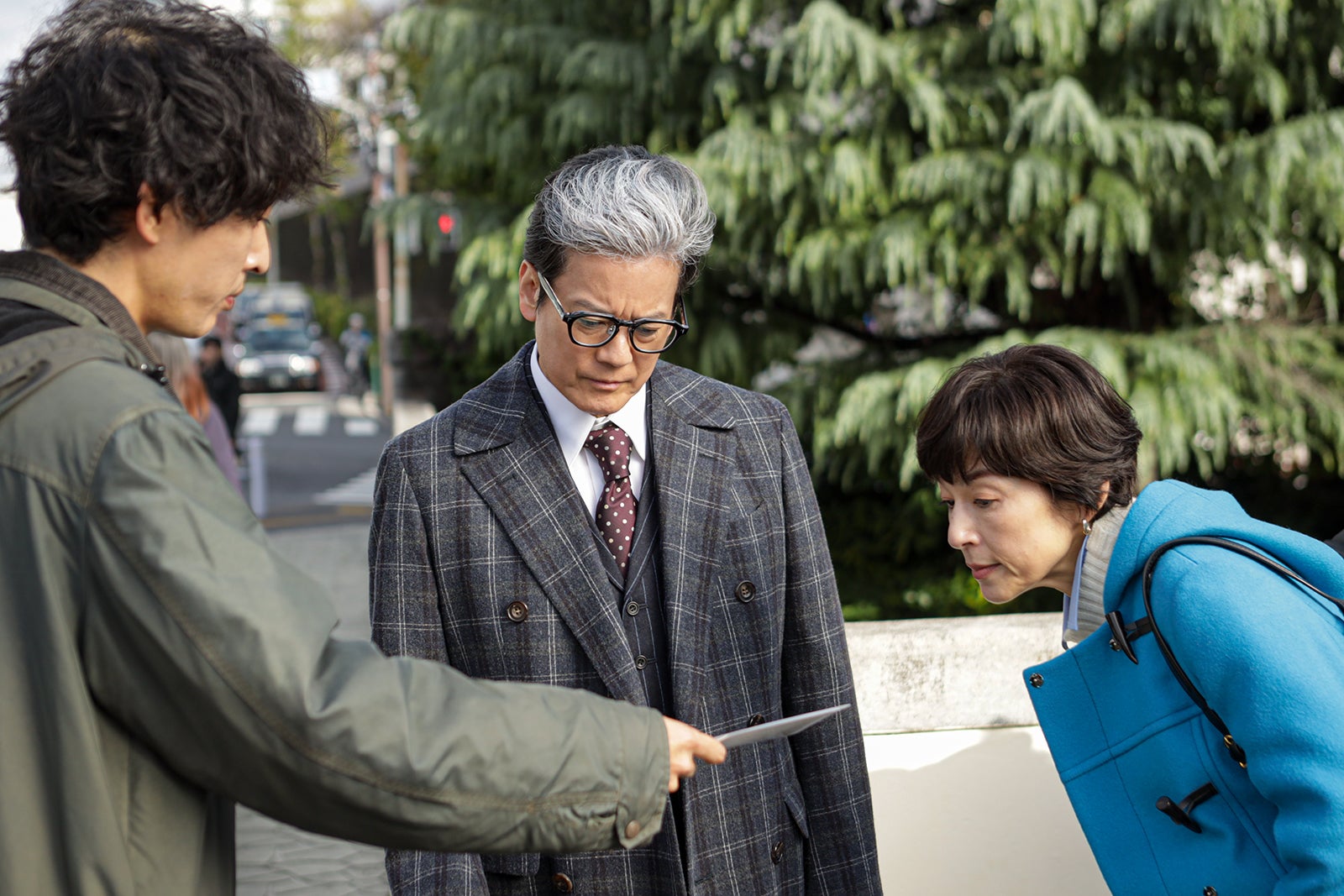 上杉柊平、唐沢寿明、鈴木保奈美「プライベートバンカー」第2話（C）テレビ朝日