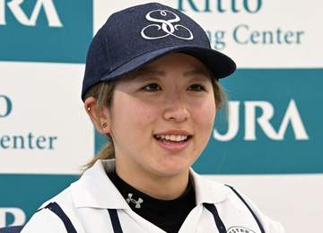「この美女2ショットは永久保存版」「芸能人みたい」五輪メダリストとG1ジョッキー、美人アスリート2人のレアな2ショットに反響「めっちゃキレイやんか」