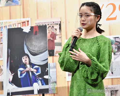 深川麻衣、前髪ぱっつんの幼少期写真公開 香里奈「かわいい」と絶賛<おもいで写眞>