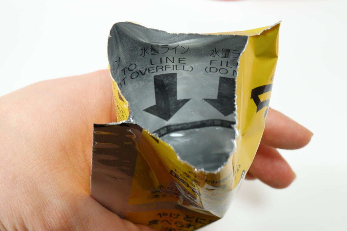 ダイソー モーリアンヒートパック ダイソーのモーリアンヒートパックの発熱剤のアルミ袋の水量ライン