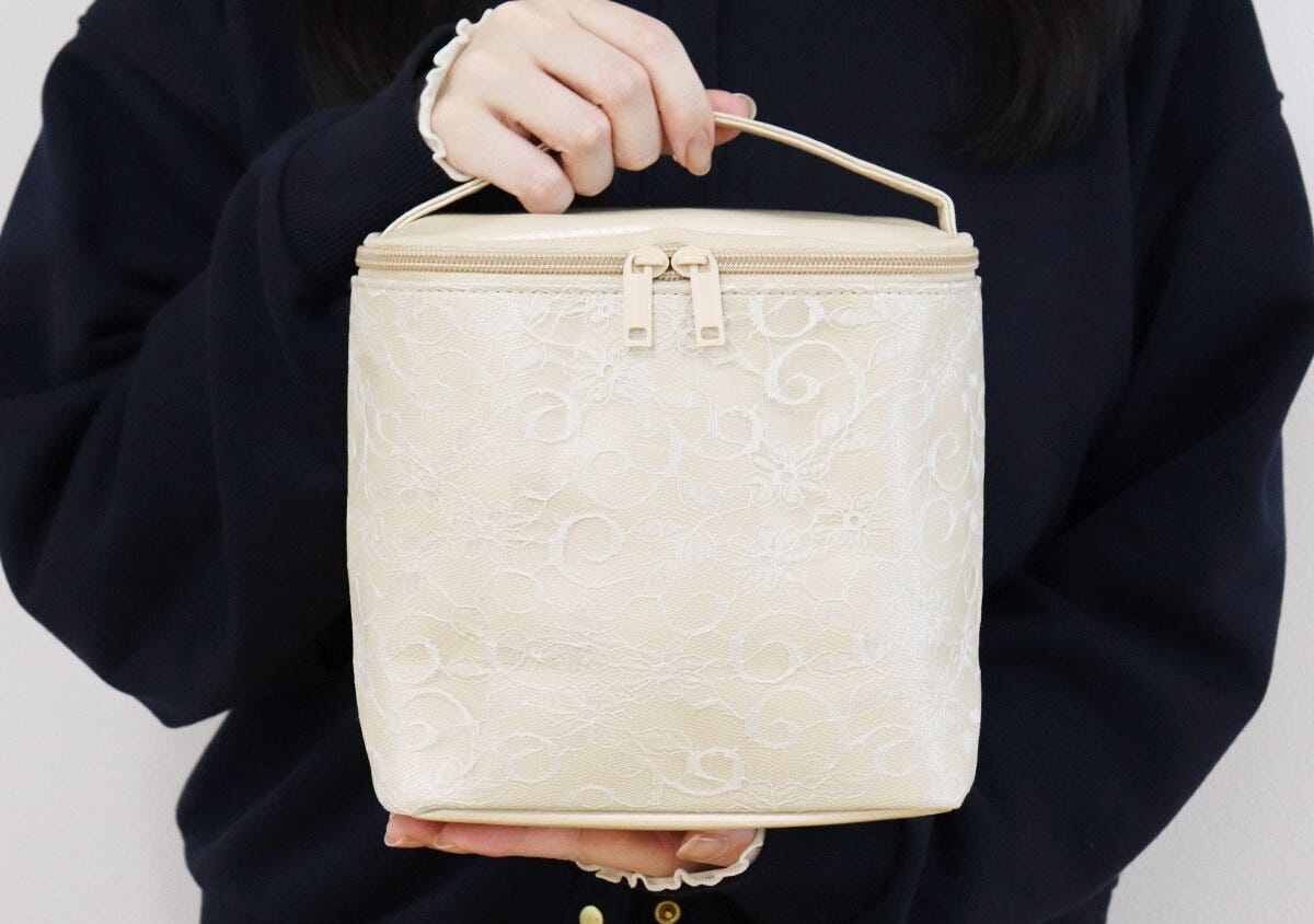 ハリスレースつき上品バニティポーチ