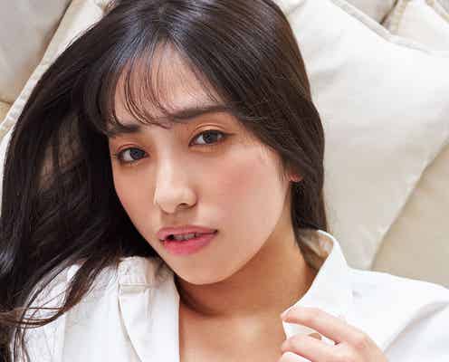 “むちふわボディ”高梨瑞樹、胸元のぞくセクシーグラビア