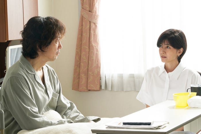 佐々木蔵之介、内田有紀「ラストノート」第9話(C)フジテレビ
