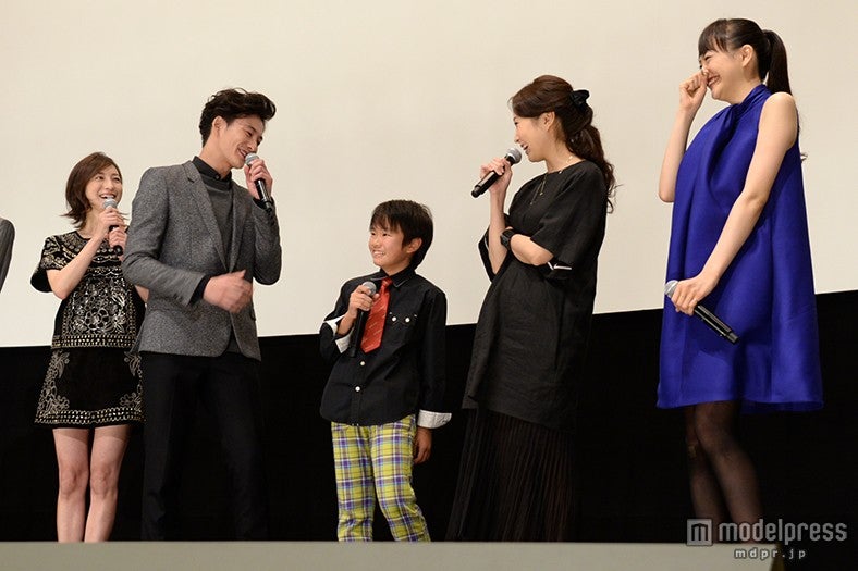 （左より）広末涼子、岡田将生、巨勢竜也、木南晴夏、松井愛莉