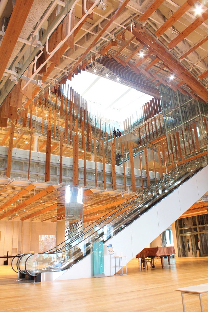 木のあたたかみとシャープで洗練されたデザインのマッチが絶妙／提供画像