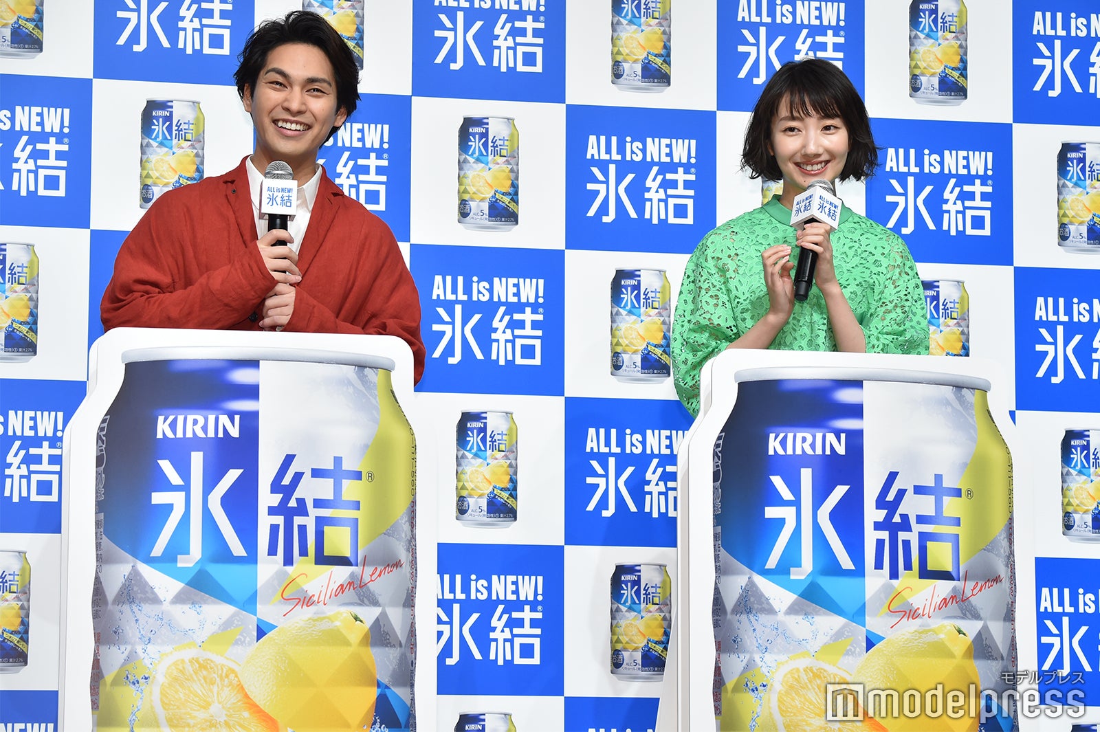 柳楽優弥、波瑠（C）モデルプレス