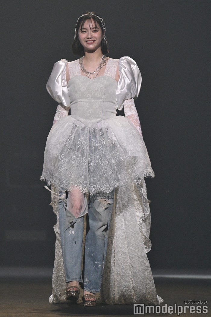 新川優愛(C)モデルプレス