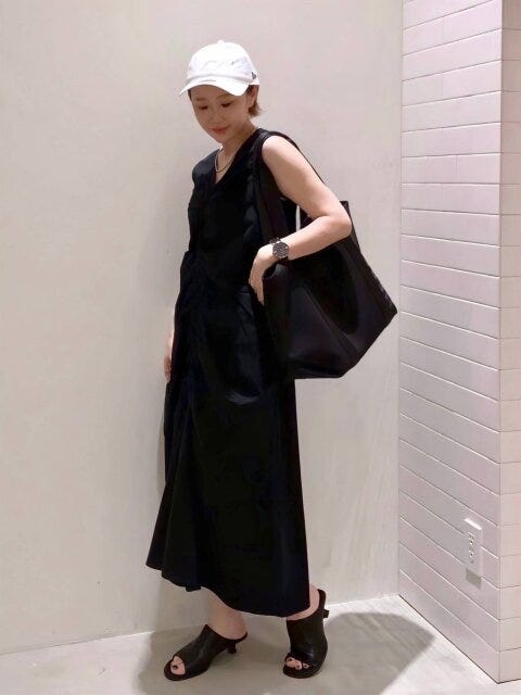 BAYFLOW　ベイフロー　レディース　おすすめ　オススメ　2023　夏　黒ワンピース　ワンピース　ワンピ　スポーティー　ノースリーブ