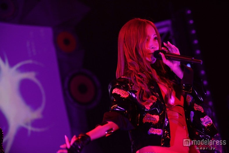 板野友美（C）ホリプロ