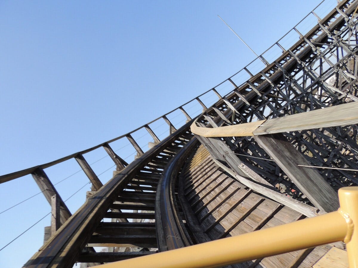 サードドロップ＆アップのあとの右への急カーブはスピードがあります