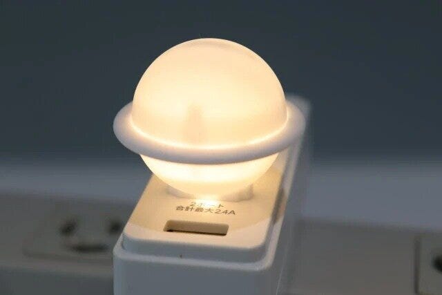 ダイソー　ボイスコントロールライト（土星）