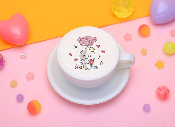 ふわもこカフェラテ税込990円(C)BT21
