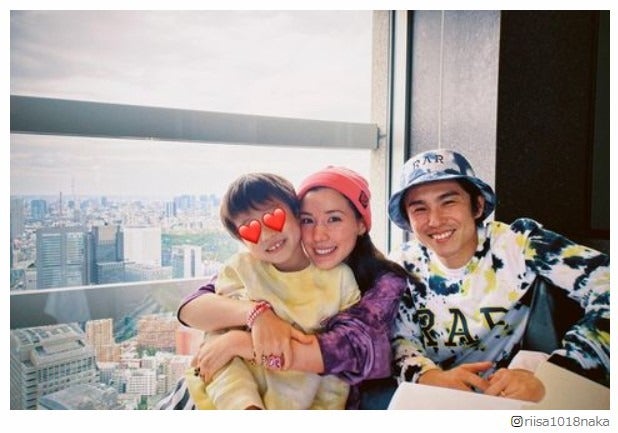 仲里依紗、夫・中尾明慶＆息子との家族写真公開 母の日エピソードに「思わず涙」と反響