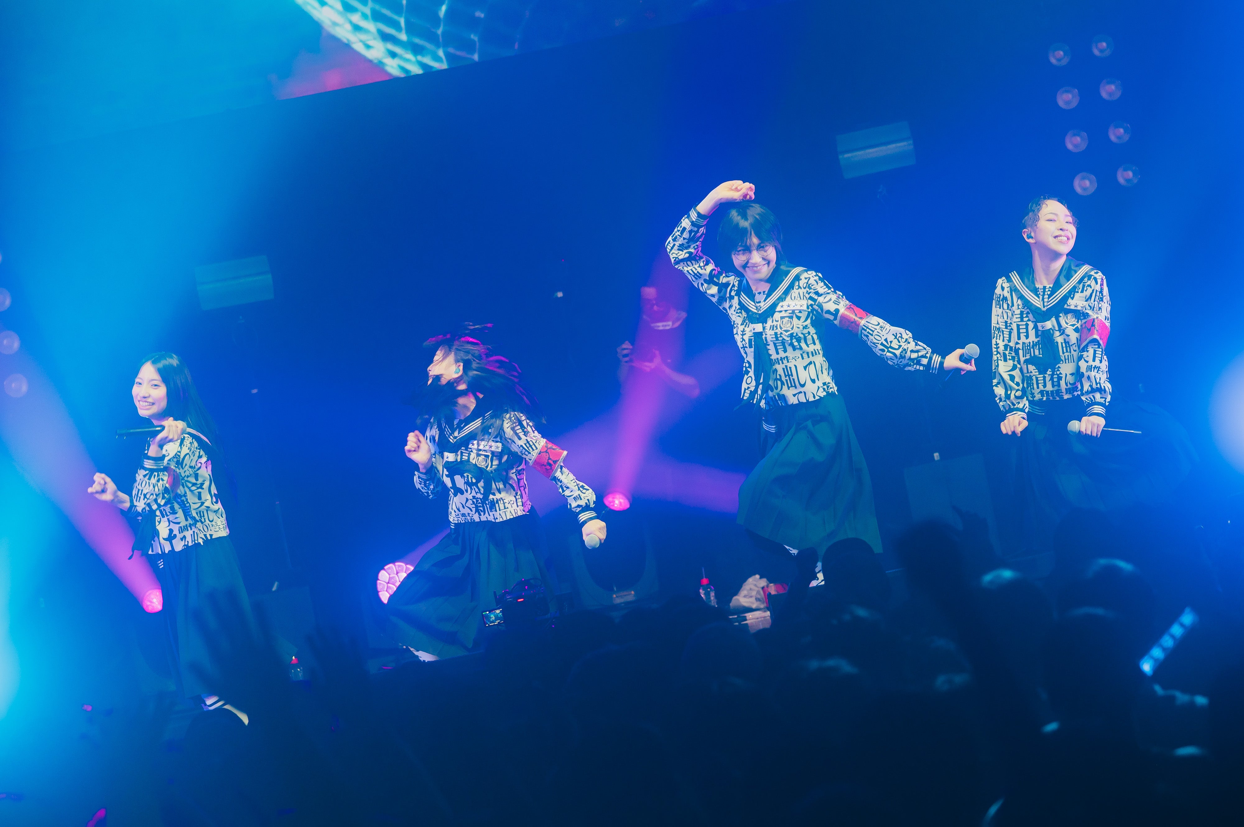 新しい学校のリーダーズ（提供写真）