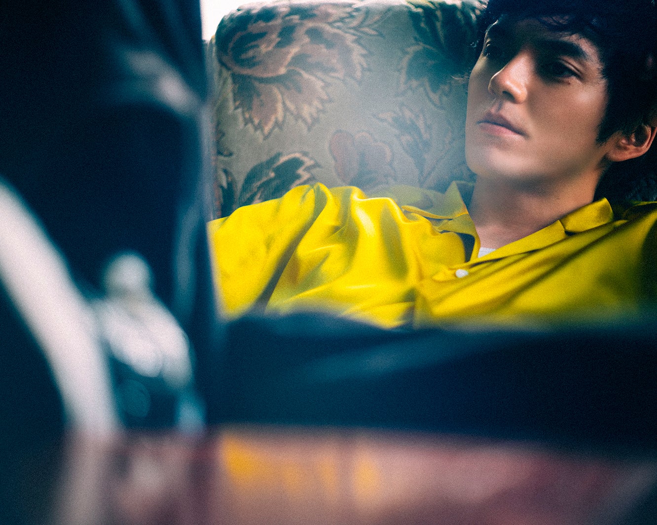 林遣都、30歳記念書籍のカバー公開 3つのストーリーへ誘い込む