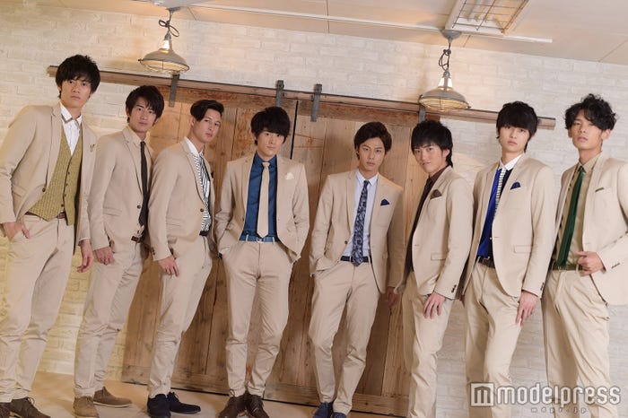 SOLIDEMO/左から:山口智也、佐脇慧一、シュネル、向山毅、手島章斗、佐々木和也、中山優貴、木全寛幸(C)モデルプレス