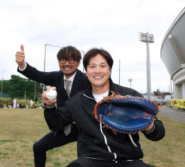 阪神・伏見の「楽しみ」を楽しみに 経験豊富なベテランが阪神OB捕手から情報収集