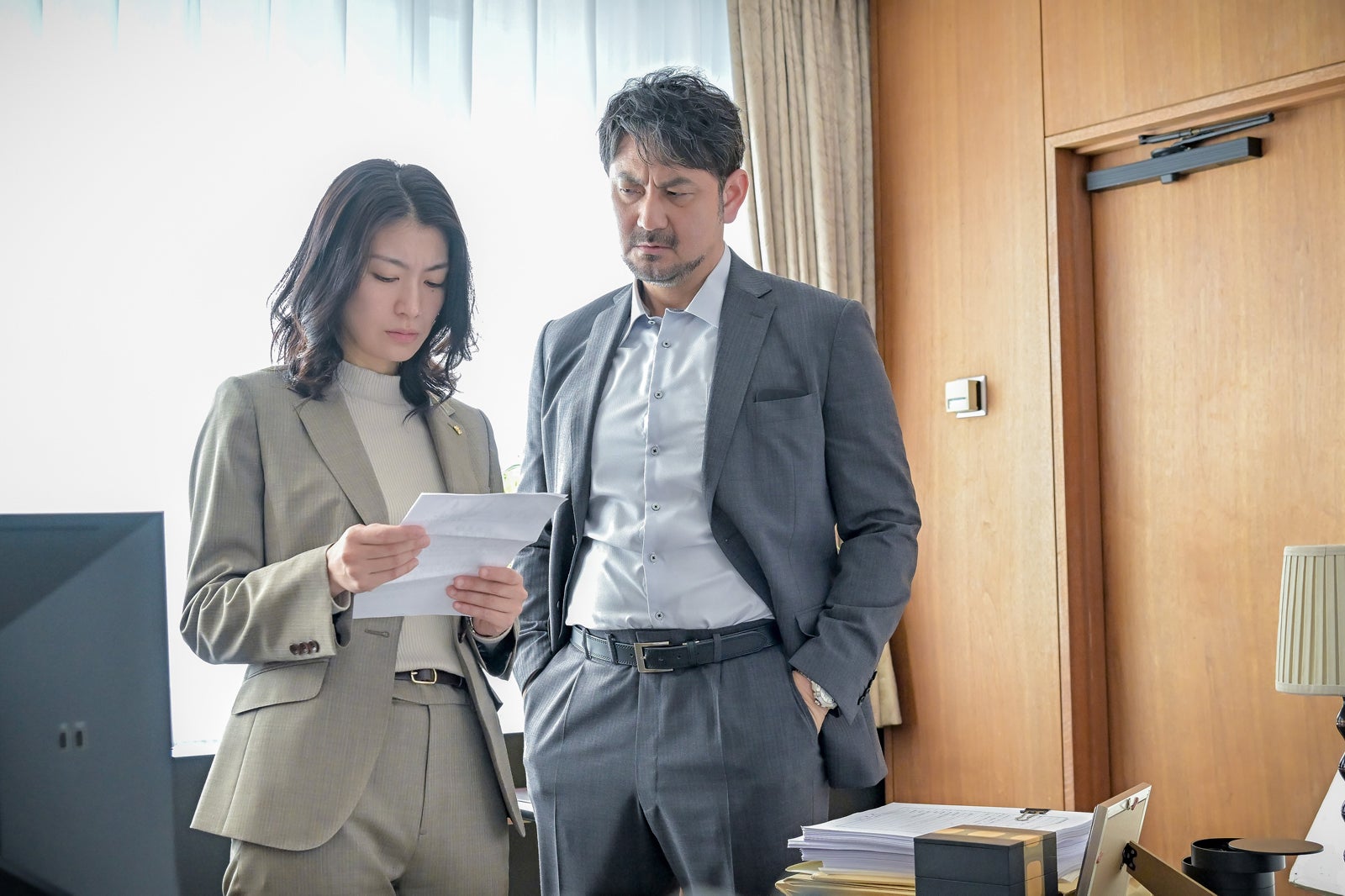 瀧内公美、藤本隆宏「クジャクのダンス、誰が見た？」第3話（C）TBS