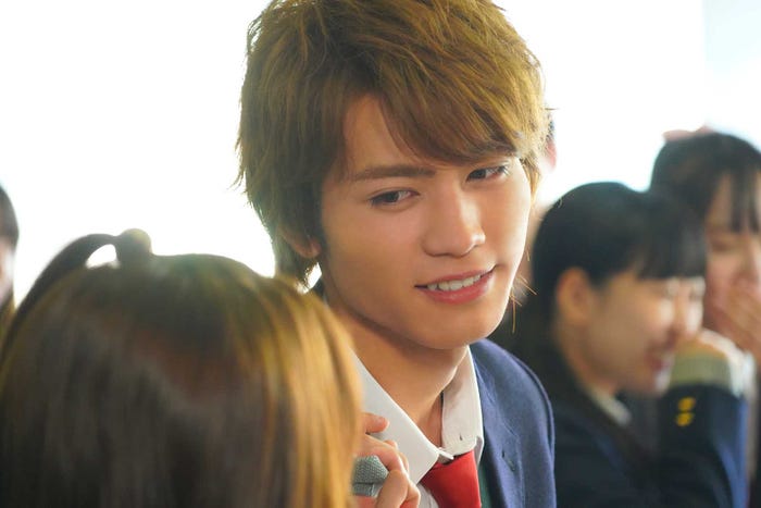 板垣瑞生(C)2021 紺野りさ・小学館/「胸が鳴るのは君のせい」製作委員会