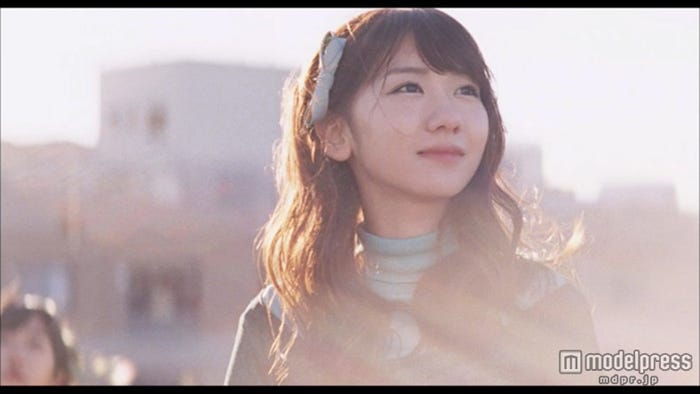 柏木由紀/AKB48「Green Flash」MVより(C)AKS