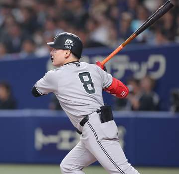 巨人 逆転勝ちで連敗ストップ 同点の九回に丸が3点三塁打 先発のウィットリーは5回6安打2失点