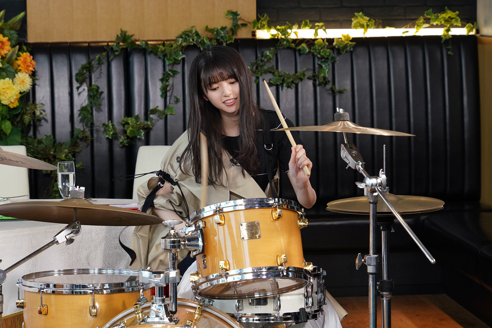 乃木坂46齋藤飛鳥「ぐるナイ」ゴチ初参戦で大胆オーダー　ドラムセッションも披露