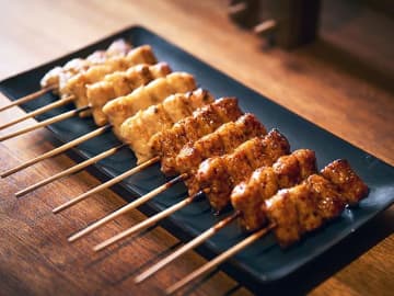 超人気焼肉店 ゆうじ が監修 渋谷のお洒落焼き鳥店は名物ツクテンが絶品だった モデルプレス