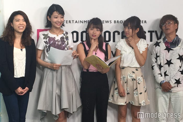 「ナナイロ~MONDAY~」生放送の様子/左から:Saasha、中村祐美子、鈴木あや、古泉千里、合田和人氏(C)モデルプレス