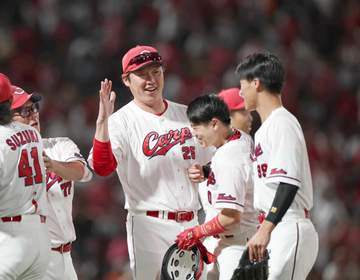 広島 新井監督続投 松田オーナー明言「新井しか思いつかなかった」来季5年目 若手育成の手腕評価「もっと無邪気にやってもいい」