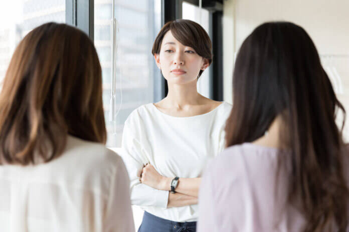 意外と当てはまっているかも…「結婚に向いてない女」の特徴5選