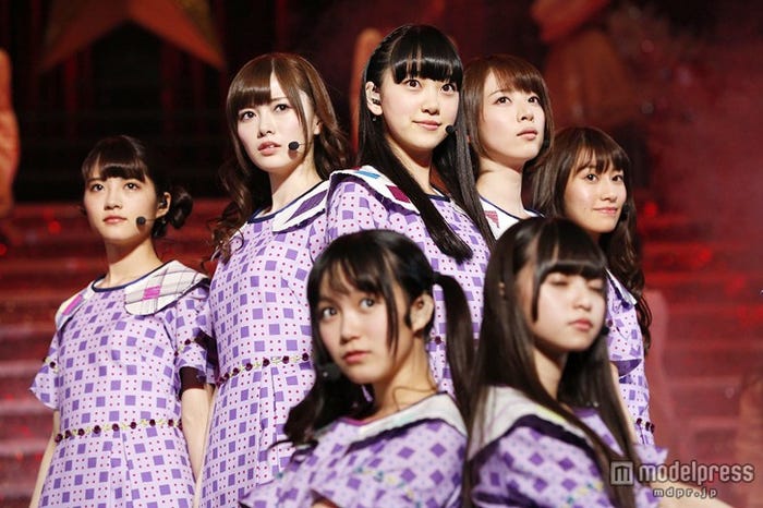 夢を叶えた乃木坂46/左から:若月佑美、白石麻衣、堀未央奈、橋本奈々未、桜井玲香