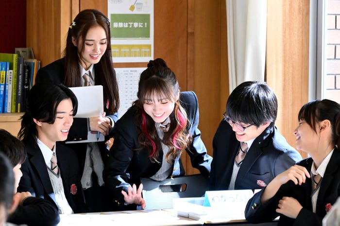 森愁斗、大塚萌香、矢吹奈子、真弓孟之、影山優佳「御上先生」第9話(C)TBS