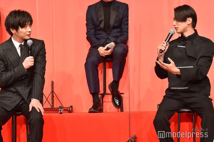 : アクションシーンについて話す田中圭、横浜流星 (C)モデルプレス