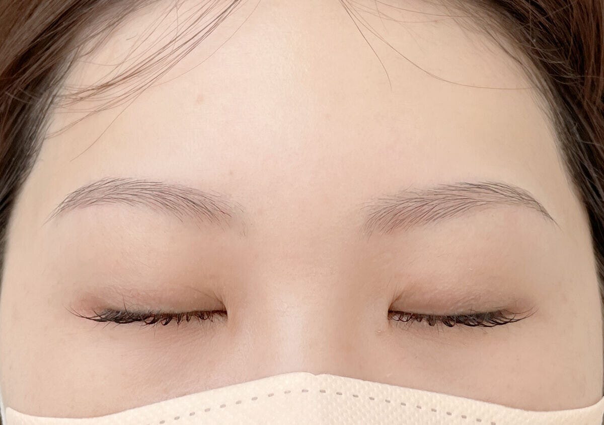 眉頭の濃さが均一の眉 眉頭の濃さが均一の眉