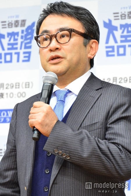 再婚の三谷幸喜、19歳年下妻の妊娠を発表