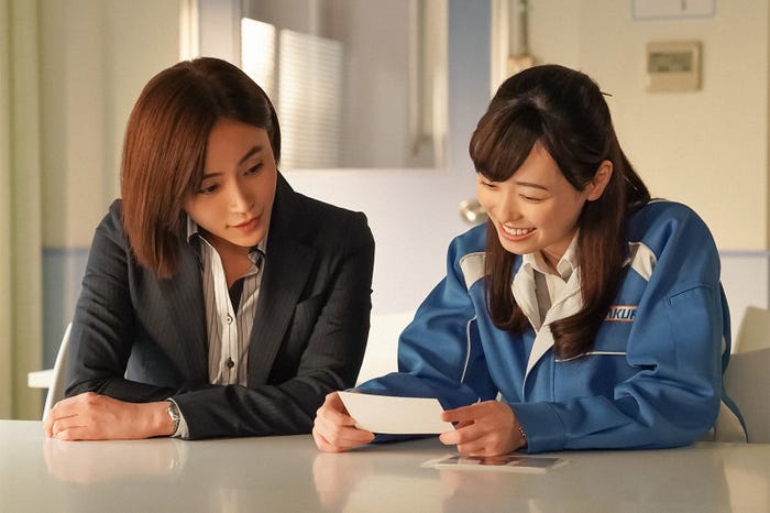 山口紗弥加、福原遥/「舞いあがれ!」第94話(C)NHK