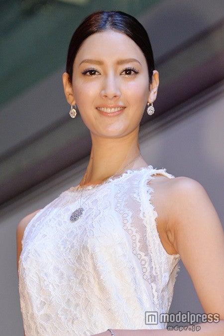 菜々緒、初体験に「すごく緊張」 クリスマスの予定に言及