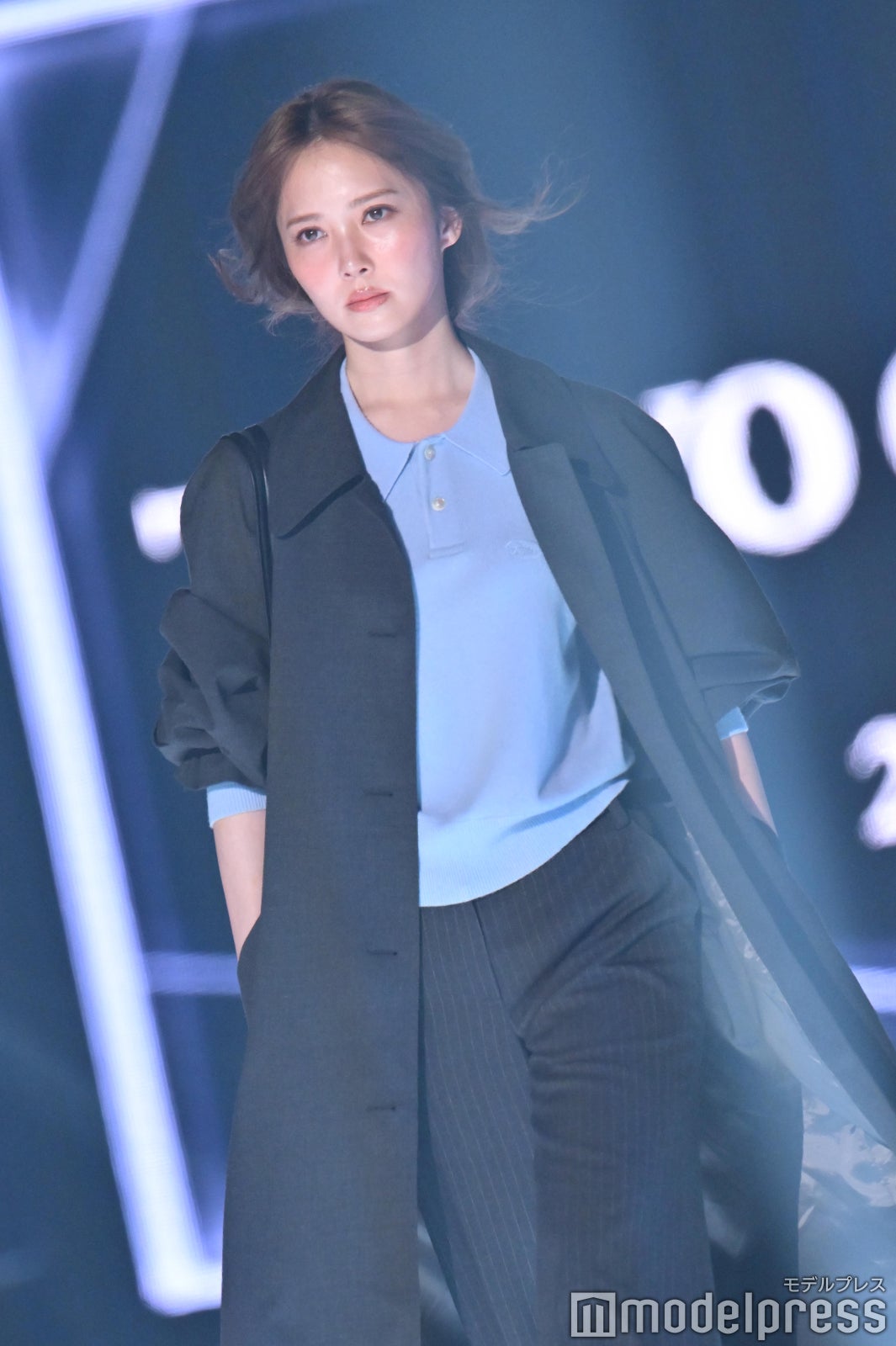 加藤史帆、無造作ヘアで雰囲気ガラリ スタイリッシュなロング