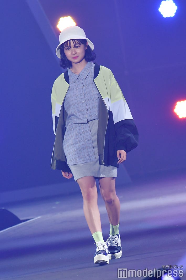 「オオカミくん」小西詠斗「Popteen」莉子(リコリコ)に密着&頭ポン<超十代>