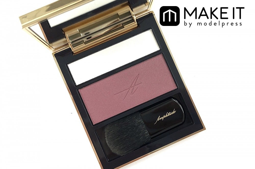 Amplitude／コンスピキュアス チークス／08 ディープローズ／6,800円（税抜） (C)メイクイット