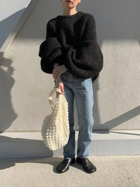 ユニクロ　uniqlo　レディース　おすすめ　オススメ　コスパ　2023　冬　デニム　デニムコーデ　ニット　セーター　黒ニット
