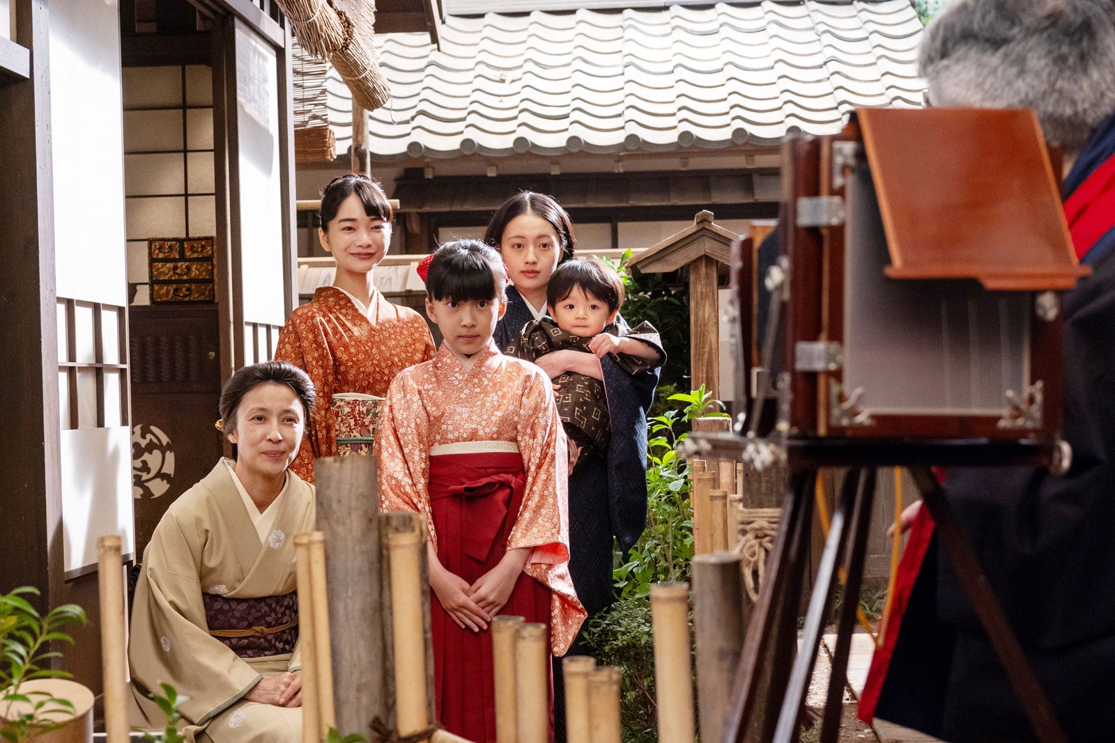 水野美紀、見上愛、山田詩子、上坂樹里ら「風、薫る」第112話（C）NHK