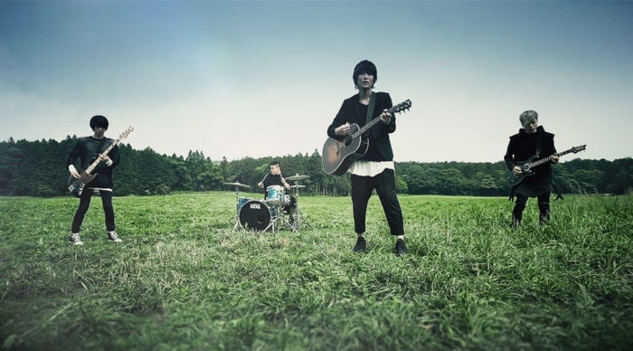 MAGIC OF LiFE「アオイシグナル」MVより