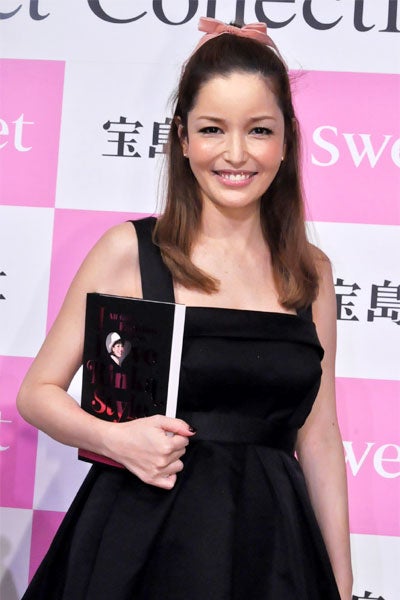 梨花 妊娠8か月でランウェイをウォーキング 第1子の性別は モデルプレス 梨花 妊娠8か月でランウェイをウォーキング 第1子の性別は モデルプレス