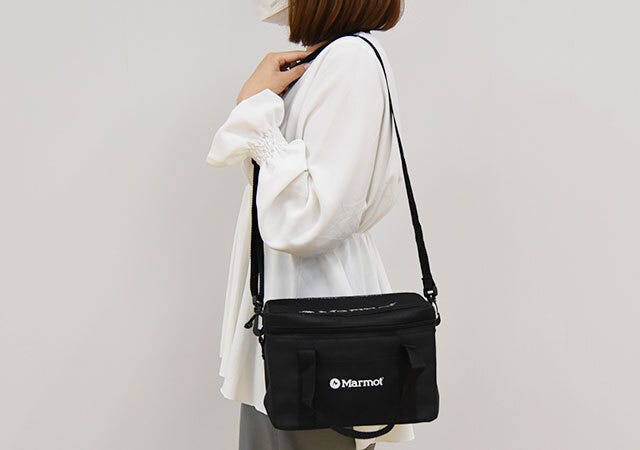 Marmot 保冷バッグ ムック本 付録 ムック本 付録 人気 おすすめ オススメ 宝島社 宝島 レビュー 開封レビュー 開封 便利 優秀 当たり 最高 傑作 Marmot マーモット 保冷バッグ 黒 ブラック ショルダー