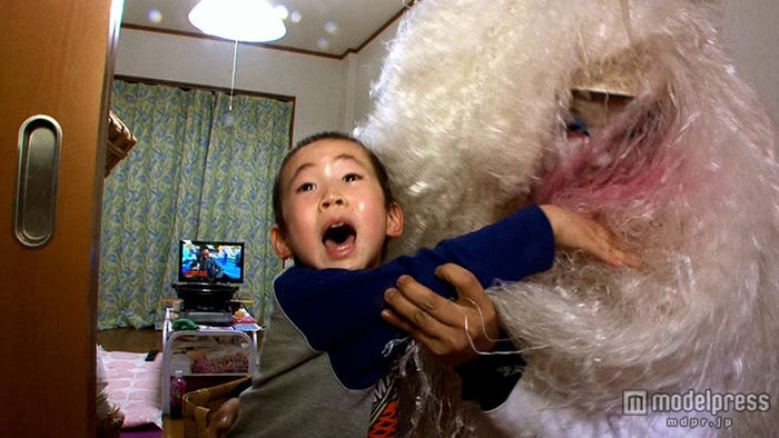 伝統行事「トシノカンサマ」で泣きじゃくる子ども(画像提供:テレビ東京)